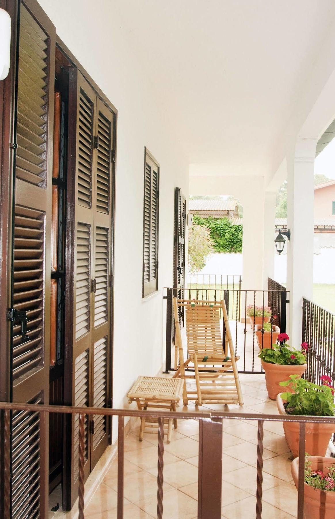Relais La Mimosa Hotel Pontinia Exterior photo